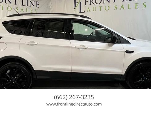 Used 2017 Ford Escape SE w/ Equipment Group 201A image 8