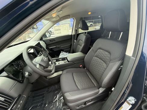 New 2026 Nissan Pathfinder SV AWD/4WD image 11