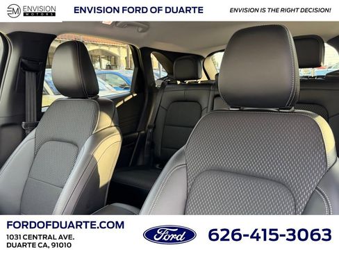 New 2025 Ford Escape SE image 15