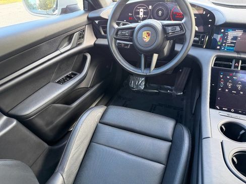 Used 2021 Porsche Taycan 4S image 19