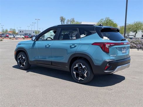 Certified 2025 Kia Seltos S image 3