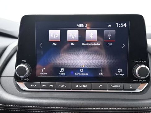 Used 2024 Nissan Rogue SV FWD image 23