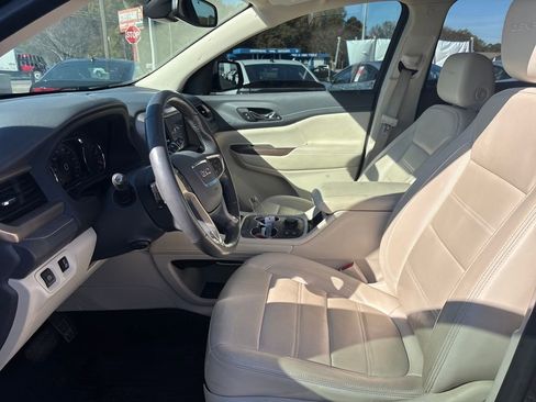 Used 2020 GMC Acadia Denali image 12