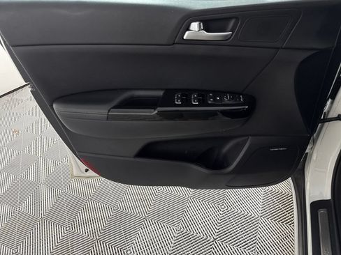 Used 2018 Kia Sportage SX FWD image 10