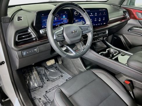 Used 2024 Chevrolet Traverse Z71 w/ Enhanced Driving Package image 9