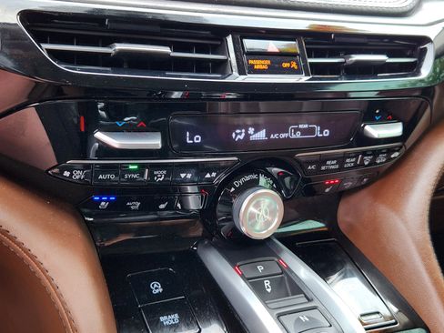 Used 2023 Acura MDX SH-AWD w/ Advance Package image 18