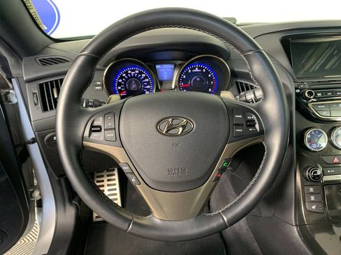Used 2016 Hyundai Genesis Coupe 3.8 RWD image 21