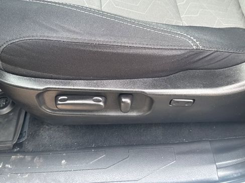 Used 2023 Toyota Tacoma TRD Off-Road image 47