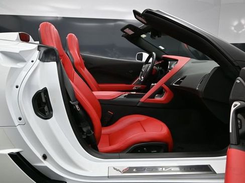 Used 2019 Chevrolet Corvette Z06 RWD image 19