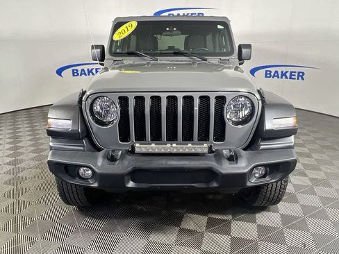 Used 2019 Jeep Wrangler Unlimited Sport AWD/4WD image 3
