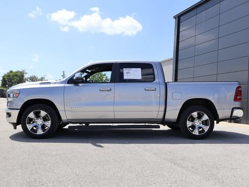 Used 2023 RAM 1500 Laramie AWD/4WD image 2