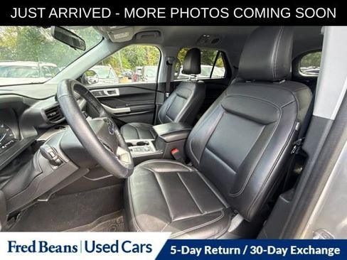 Used 2023 Ford Explorer XLT w/ Equipment Group 202A AWD/4WD image 16