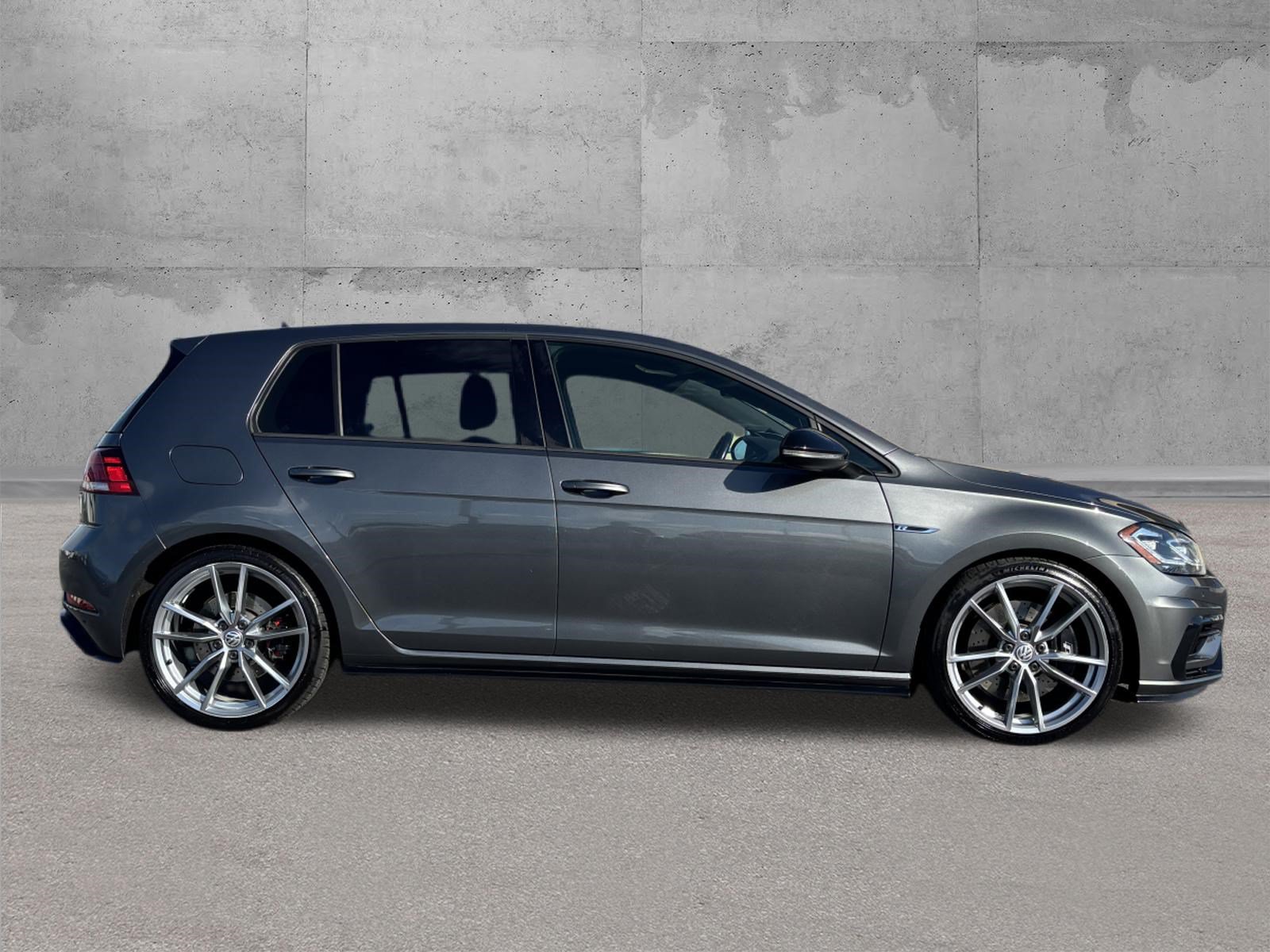 Used 2018 Volkswagen Golf R 4-Door AWD/4WD image 9
