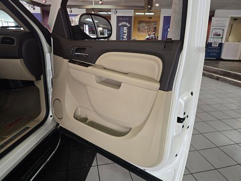 Used 2013 GMC Yukon Denali AWD/4WD image 13