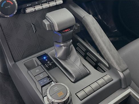 Used 2024 Toyota Tacoma TRD Sport image 29