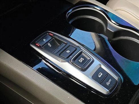 Used 2020 Honda Pilot Touring image 13