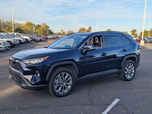 Used 2019 Toyota RAV4 XLE Premium image 2