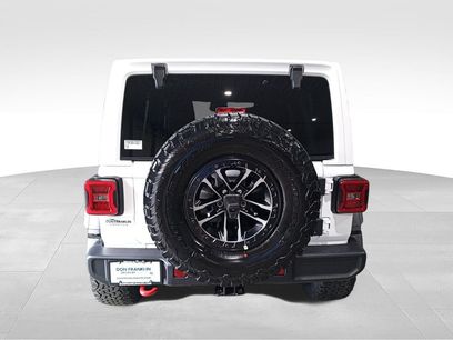 New 2026 Jeep Wrangler Unlimited Rubicon w/ Xtreme 35 Tire Package