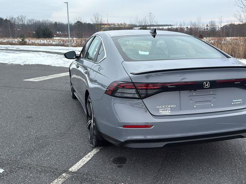 Used 2023 Honda Accord Sport image 8