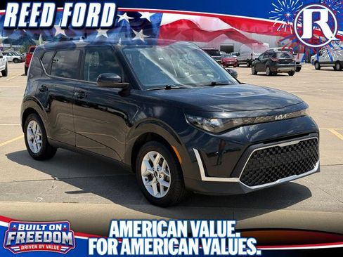 Used 2024 Kia Soul LX w/ Option Group 015 FWD image 1