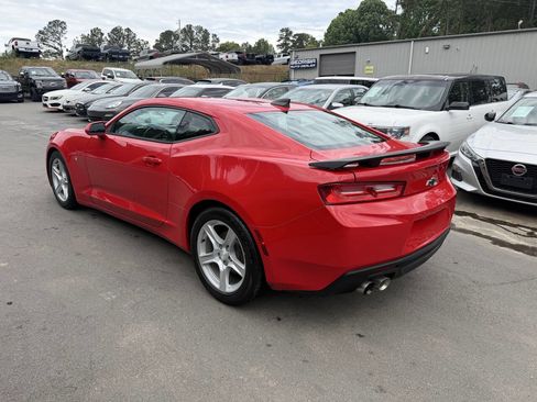 Used 2016 Chevrolet Camaro LT RWD image 8