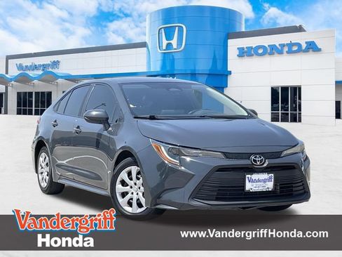 Used 2024 Toyota Corolla LE FWD image 1