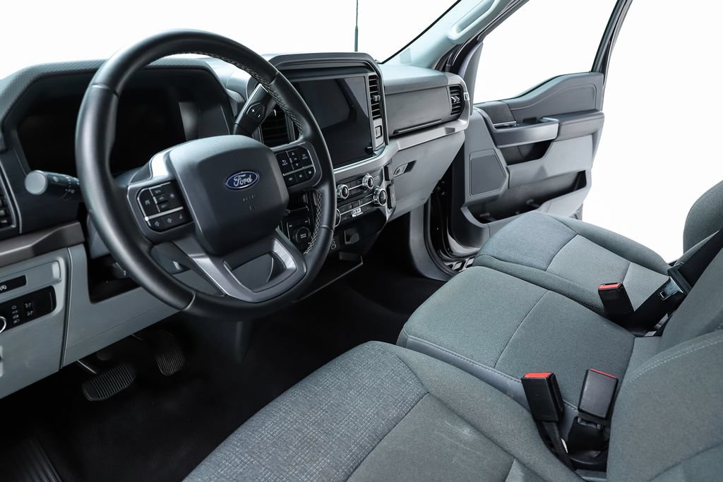 Used 2025 Ford F150 XLT w/ Equipment Group 301A Standard AWD/4WD image 19