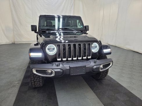 Used 2018 Jeep Wrangler Unlimited Sahara w/ LED Lighting Group AWD/4WD image 14