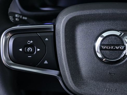 Used 2023 Volvo XC40 B5 Plus w/ Driver Assist Package image 10