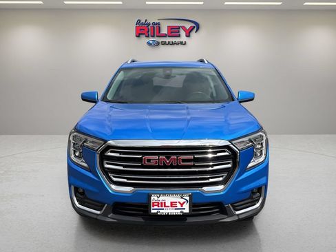 Used 2024 GMC Terrain SLT AWD/4WD image 9