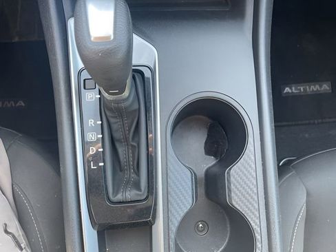 Used 2025 Nissan Altima 2.5 SV image 24