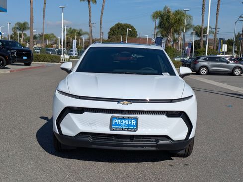 Used 2026 Chevrolet Equinox EV LT w/ LPO, All-Weather Mat Package image 8