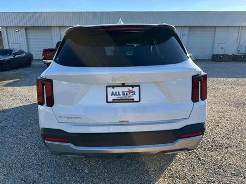 New 2026 Kia Sorento S w/ S Panoramic Sunroof Package image 8