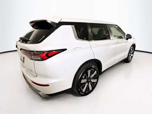 New 2026 Mitsubishi Outlander SE FWD image 36