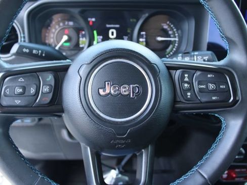 Used 2024 Jeep Wrangler Unlimited Rubicon 4xe AWD/4WD image 19