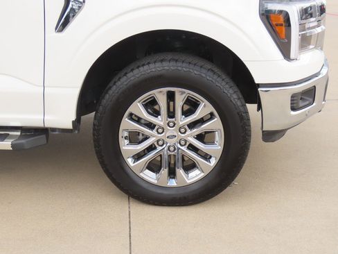 Used 2026 Ford F150 Lariat w/ Equipment Group 501A Mid AWD/4WD image 9