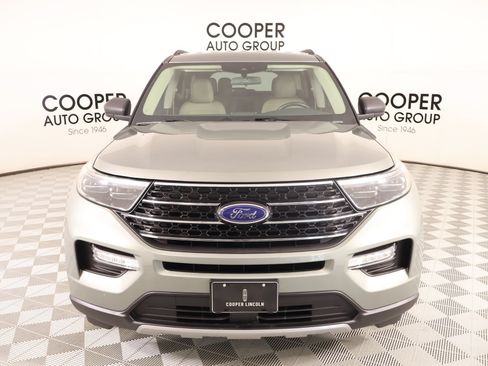 Used 2020 Ford Explorer XLT w/ Equipment Group 202A RWD image 9