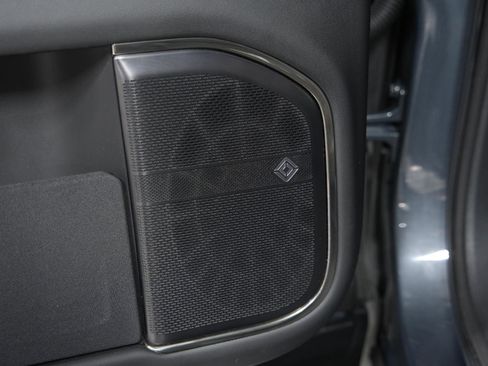 Used 2023 Rivian R1S Adventure image 22