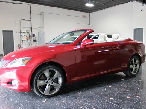 Used 2011 Lexus IS 350C RWD image 8