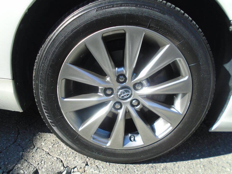 Used 2016 Toyota Camry XLE FWD image 28