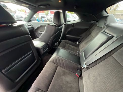 Used 2015 Dodge Challenger SRT Hellcat image 16