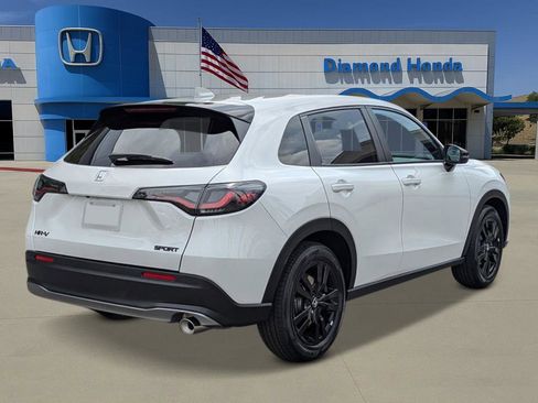 New 2026 Honda HR-V Sport image 4