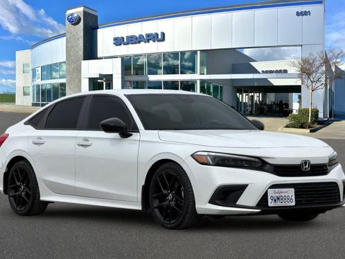 Used 2023 Honda Civic Sport image 5