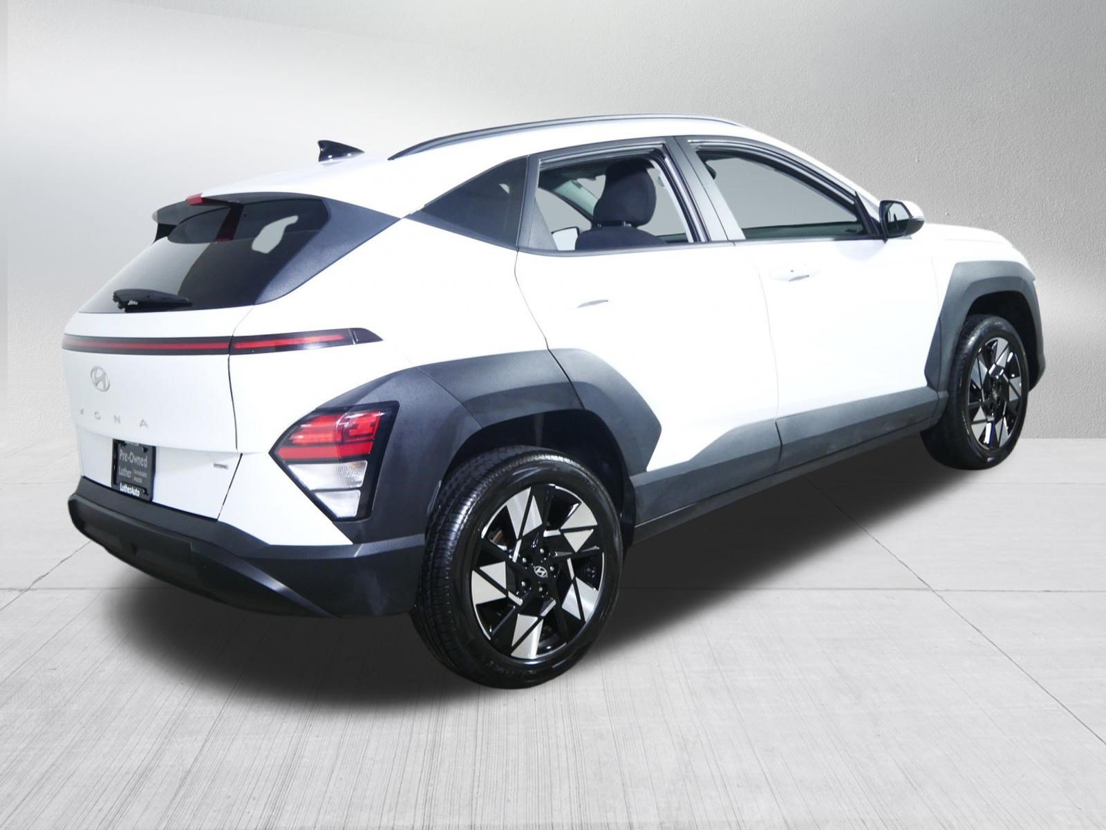 Certified 2025 Hyundai Kona SEL AWD/4WD image 7