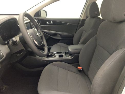 Used 2020 Kia Sorento L FWD image 17