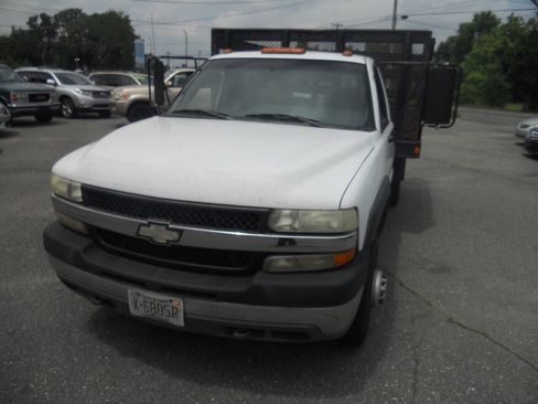 Used 2002 Chevrolet Silverado 3500 2WD Regular Cab image 8