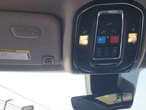 Used 2022 Jeep Wagoneer Series III w/ Premium Group I image 26