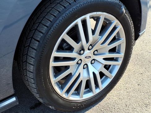 Certified 2022 Ford Expedition Max Platinum image 7