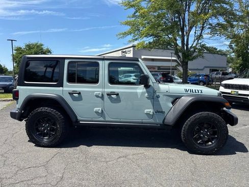 Used 2024 Jeep Wrangler Unlimited AWD/4WD image 16