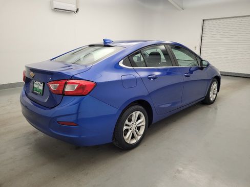 Used 2019 Chevrolet Cruze LT w/ Convenience Package FWD image 10